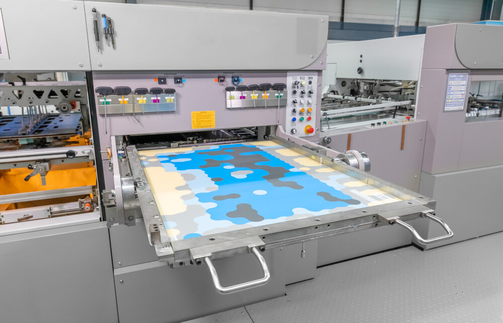 Reduced knife set-up times and optimum die-cutting pressure conditions: With digital zone levelling for folding carton and corrugated board applications