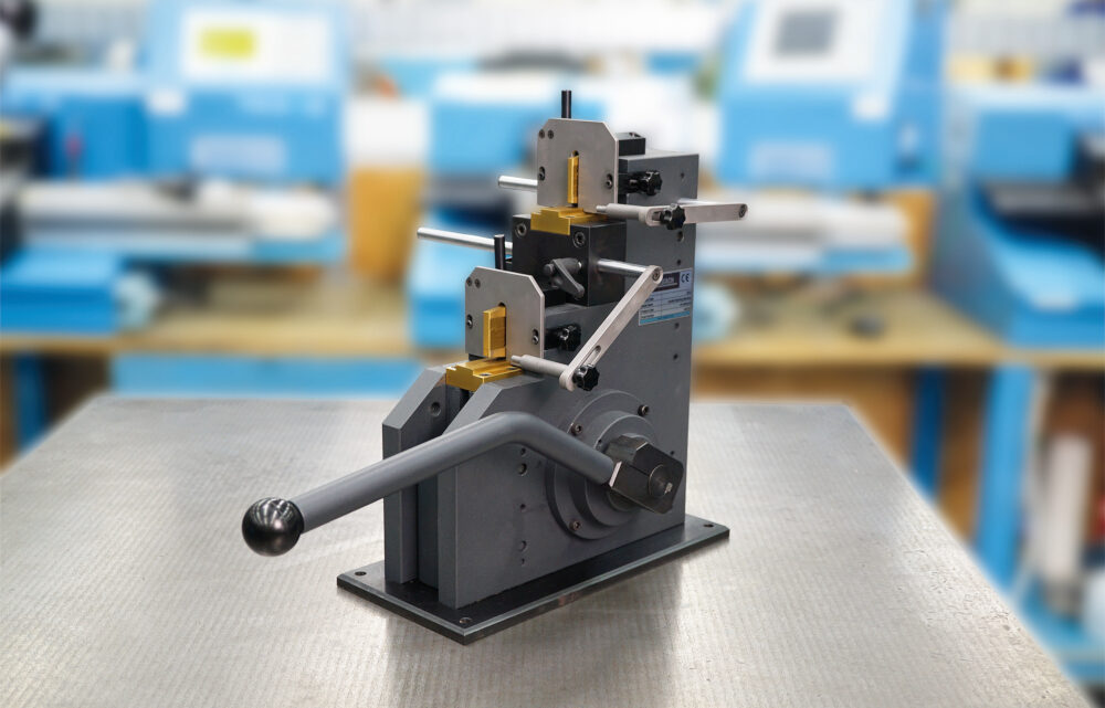 Two notching devices in one: mcut|notch-duo from Marbach