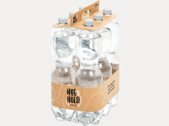 Mondi has a hold on drinks packaging with Hug&Hold – a new sustainable alternative to plastic shrink wrap