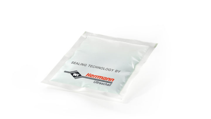 Producing pharma sachets for demanding products at fast cycle rates