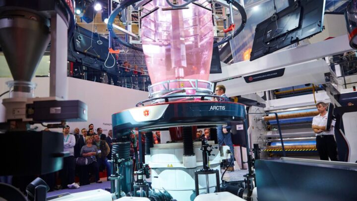 K SHOW VAREX II RUNNING AT ISOFLEX IN THE U.S.