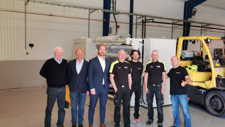 AR Packaging Halmstad and Comexi Strengthen Their Relationship After the Sale of an S1 DS