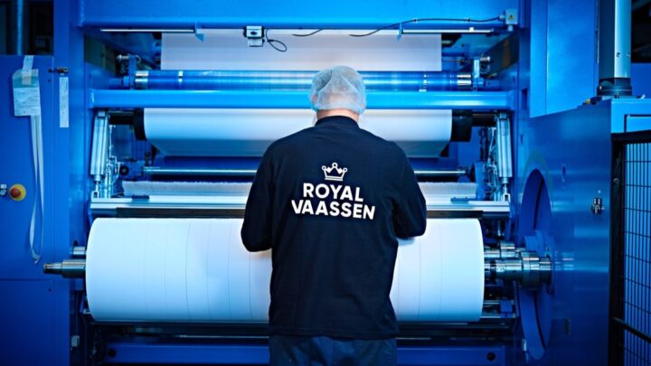 First Barrier Paper Metallizer with BOBST iMA for Royal Vaassen