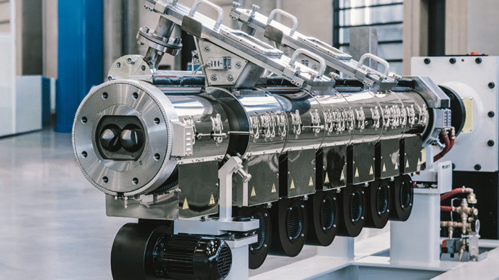 SML unveils new twin-screw extruder at K 2025